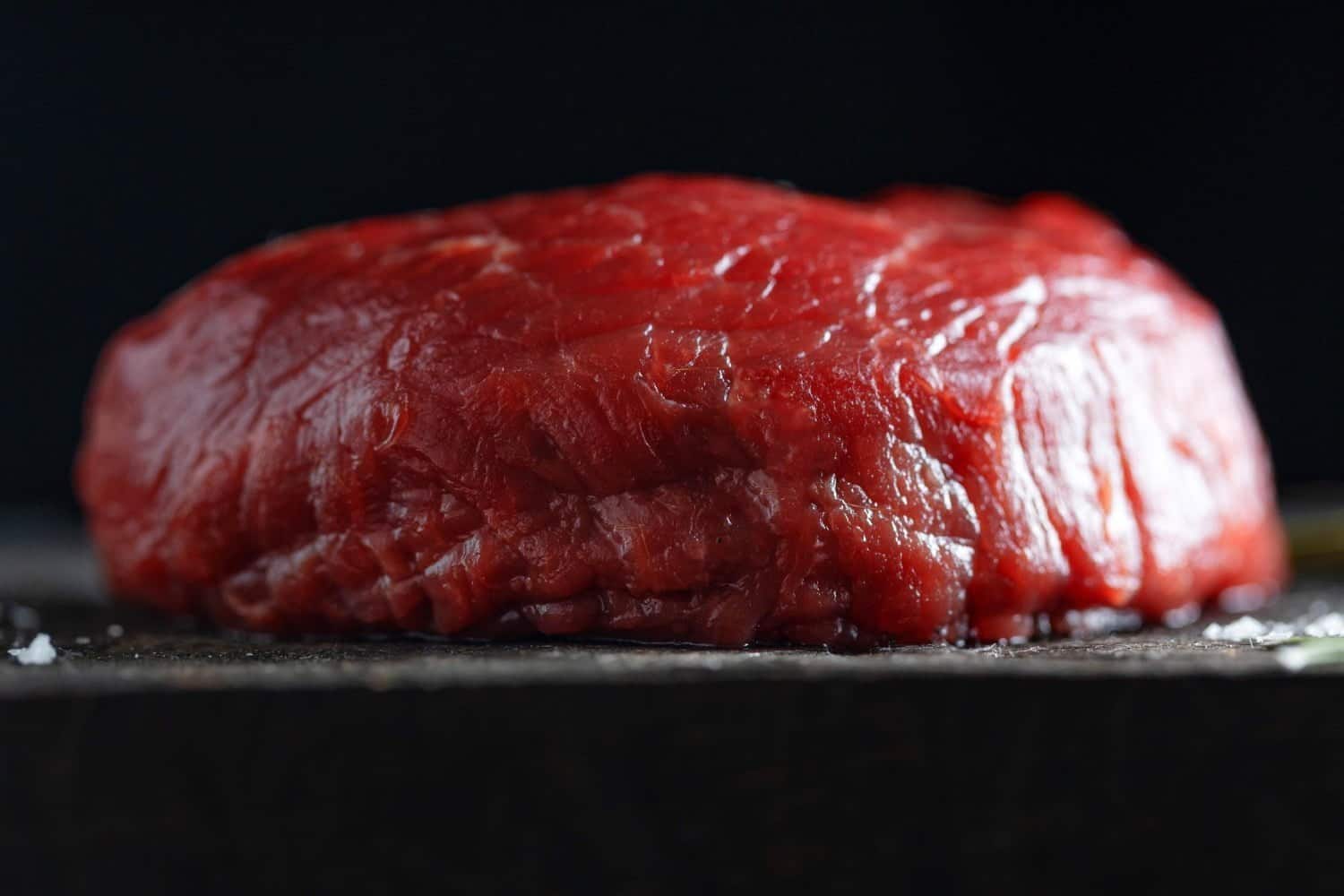 Faire mariner les viandes du barbecue réduit les risques pour la santé