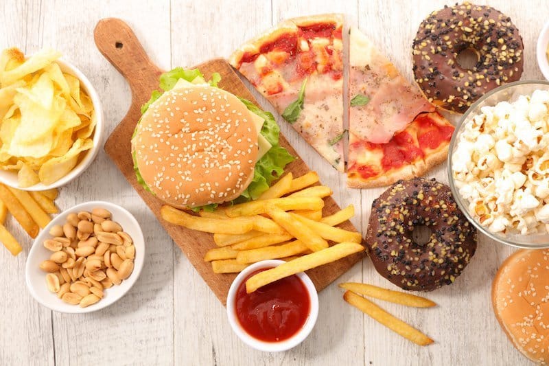 Une mauvaise alimentation favorise-t-elle le développement du cancer ? Comprendre les mécanismes en jeu