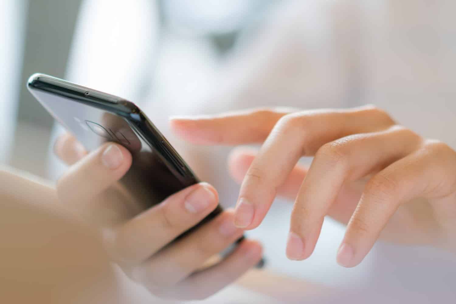 Écrans, cyberharcèlement: un risque fort de pensées suicidaires chez les jeunes adultes