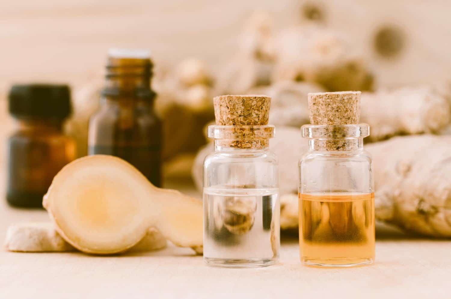 Douleurs articulaires, problèmes digestifs : les bienfaits de l’huile essentielle de gingembre