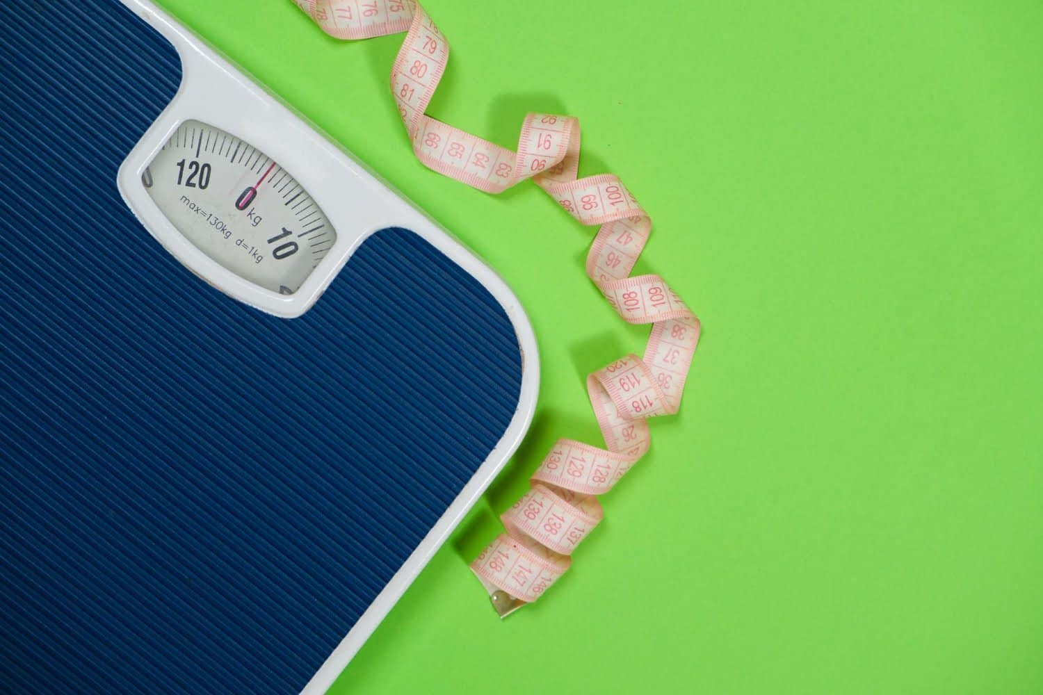 Manger avec plaisir tout en maîtrisant son poids : conseils pratiques pour une alimentation durable