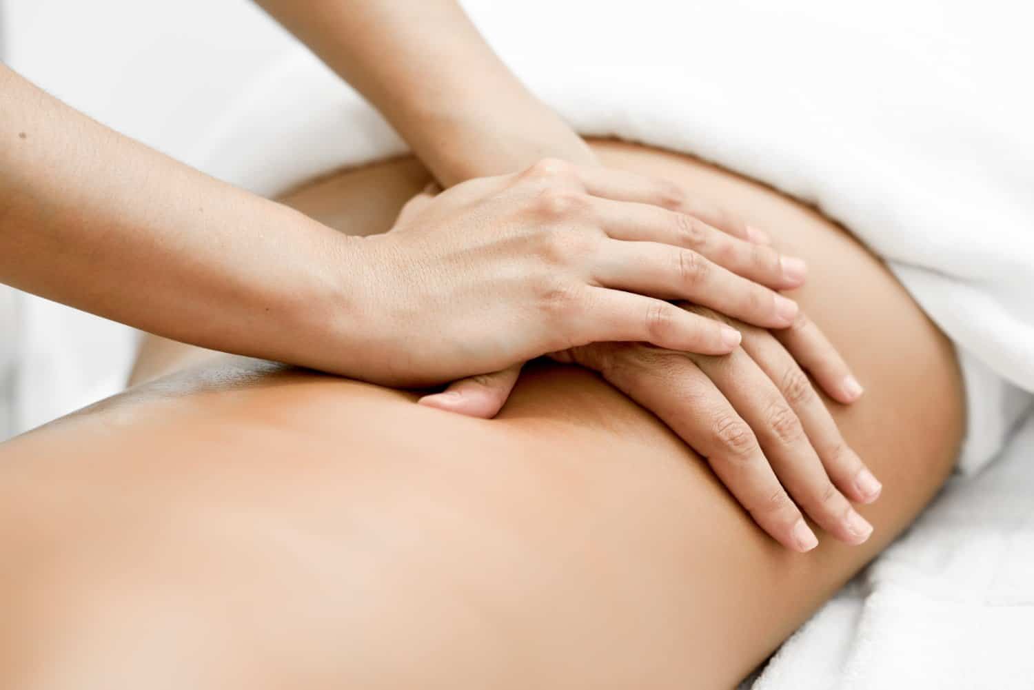 Découvrez ce massage capable de réduire 8 cm de votre tour de taille