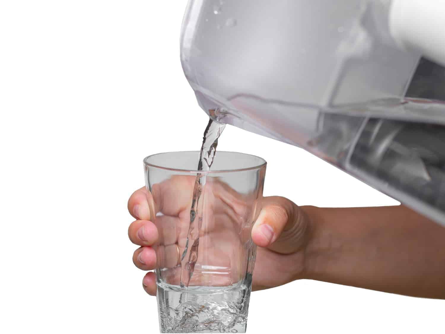 Savez-vous vraiment bien utiliser les carafes filtrantes: les conseils de l’ANSES