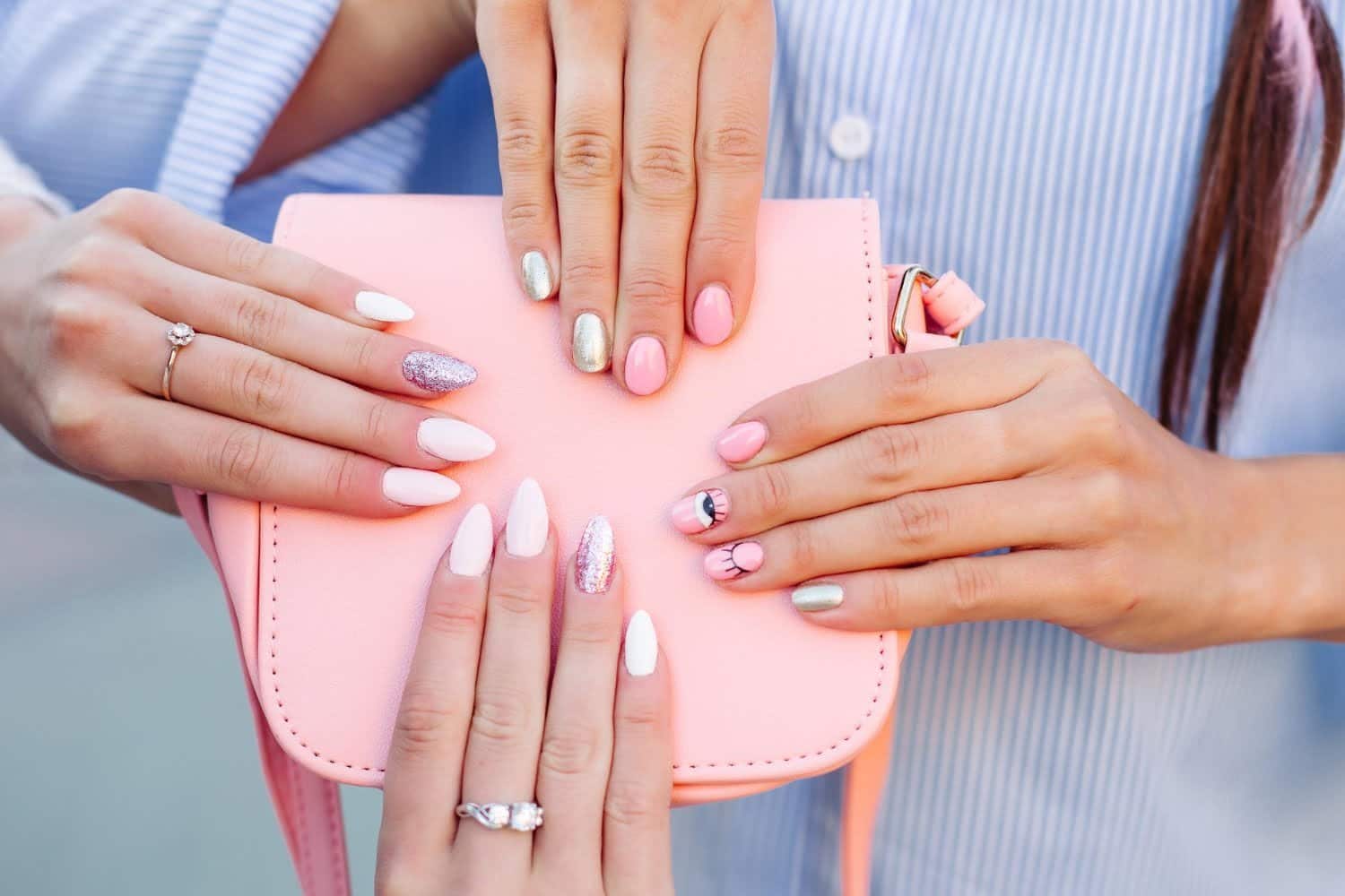 Pourquoi les ongles des doigts poussent-ils plus vite que ceux des orteils ?