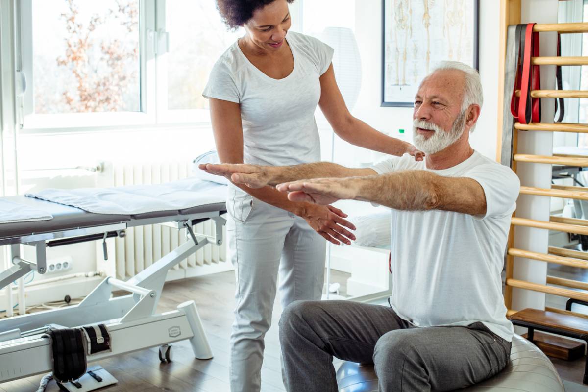 Masseur et kinésithérapeute : quel équipement pour bien commencer ?