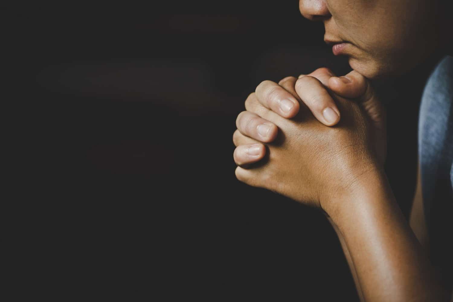 Méditation, prière: quand la spiritualité aide à mieux vivre et à chasser le stress