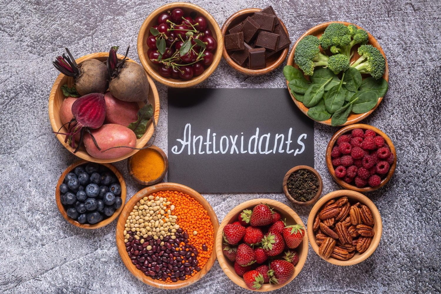 Les antioxydants: indispensables pour combattre les radicaux libres qui favorisent la survenue du cancer