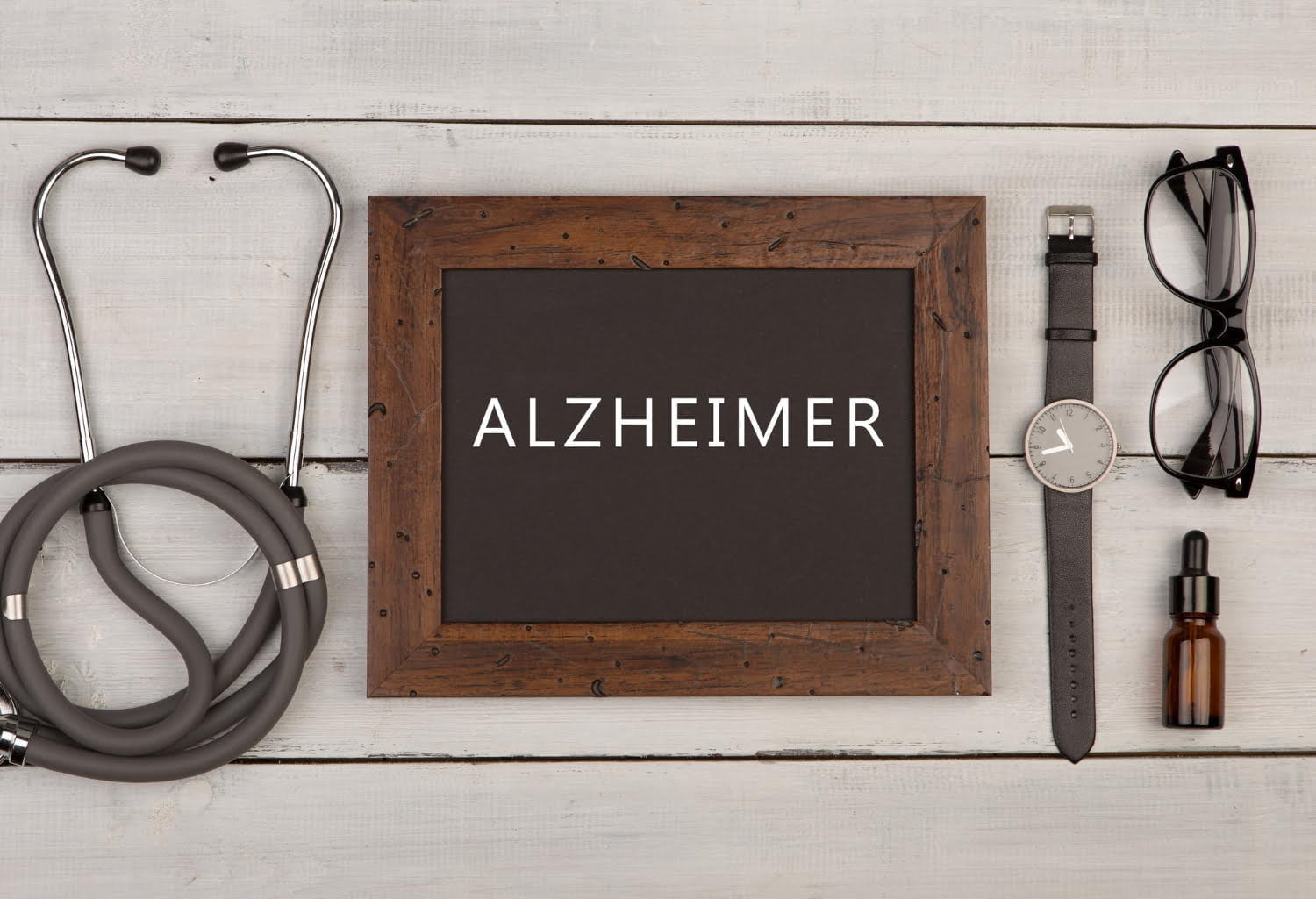 Perte de mémoire : Alzheimer ou seulement carence en vitamine B12 ?