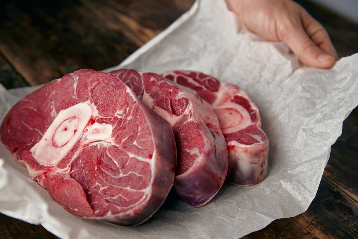 Remplacer la viande rouge par des steaks végétaux baisse vite le risque cardiovasculaire, la TMAO, selon un essai