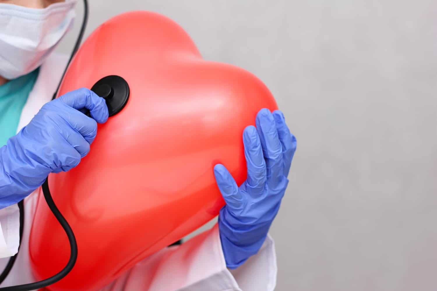 Arrêt cardiaque : reconnaître les signes et agir pour sauver une vie