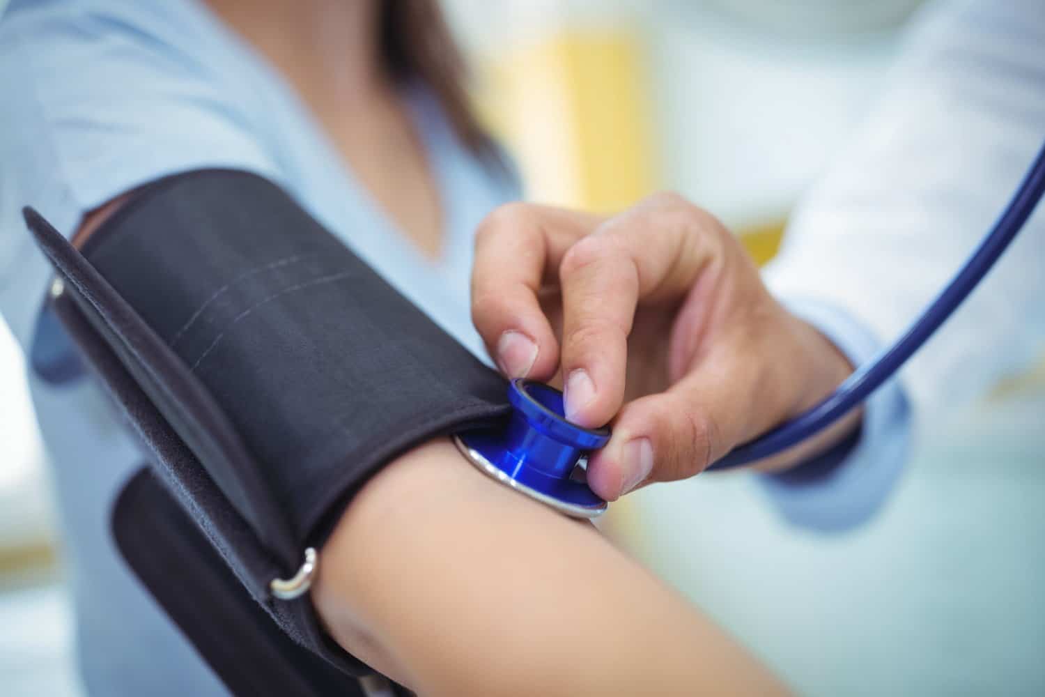 Diminuer la pression artérielle : efficacité de la pensée positive en 8 semaines