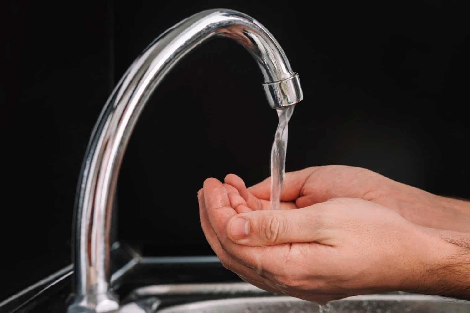 Comment éliminer les produits chimiques éternels (PFAS) de votre eau du robinet ?