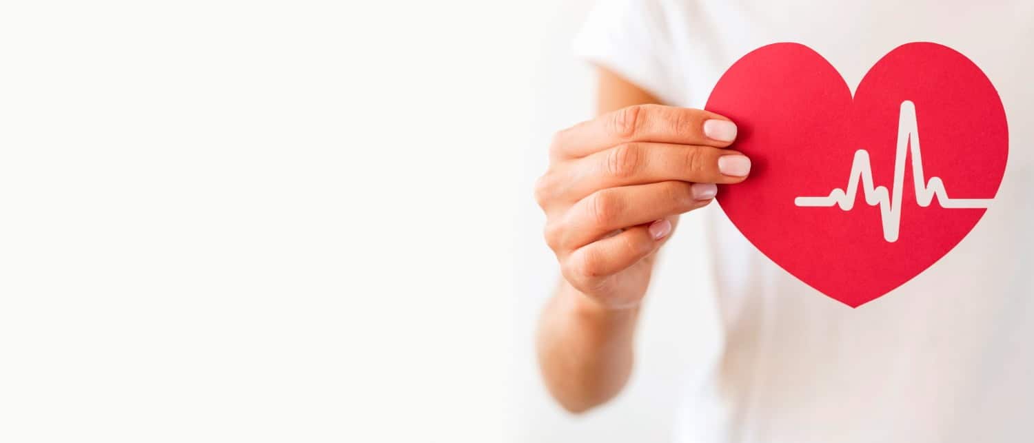 Crise cardiaque : quels sont les symptômes à reconnaitre en urgence?