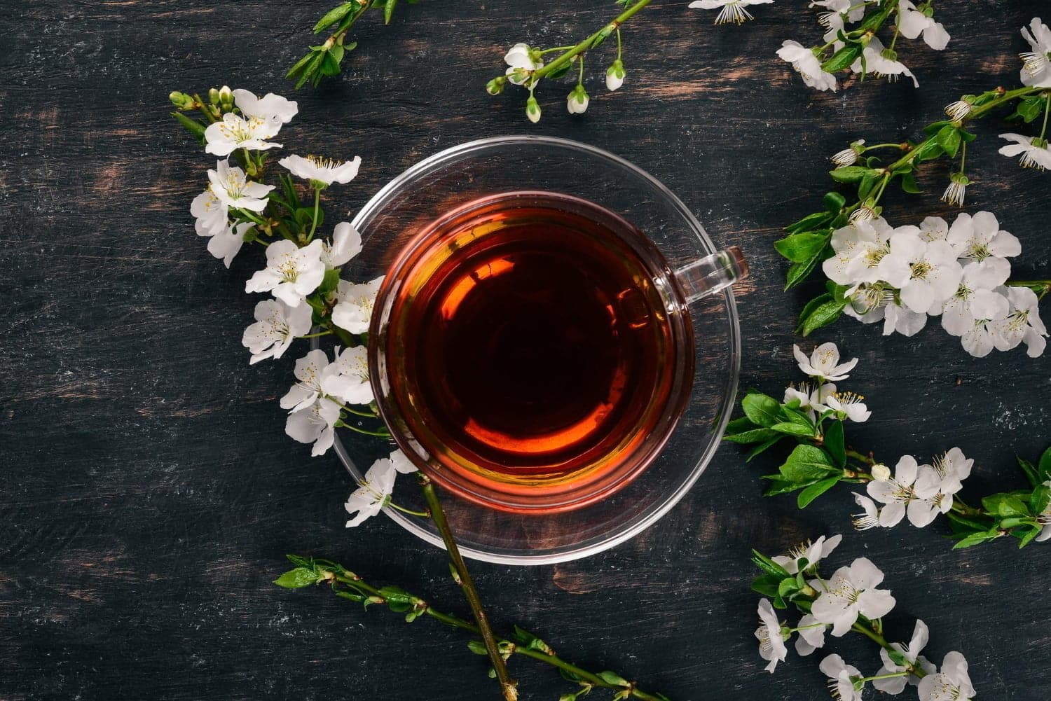 Les meilleures tisanes et solutions naturelles pour traiter un rhume