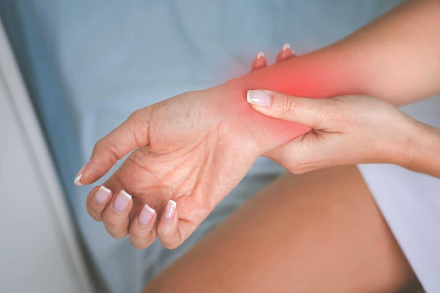 Douleurs d’arthrite : 10 traitements par le froid et le chaud