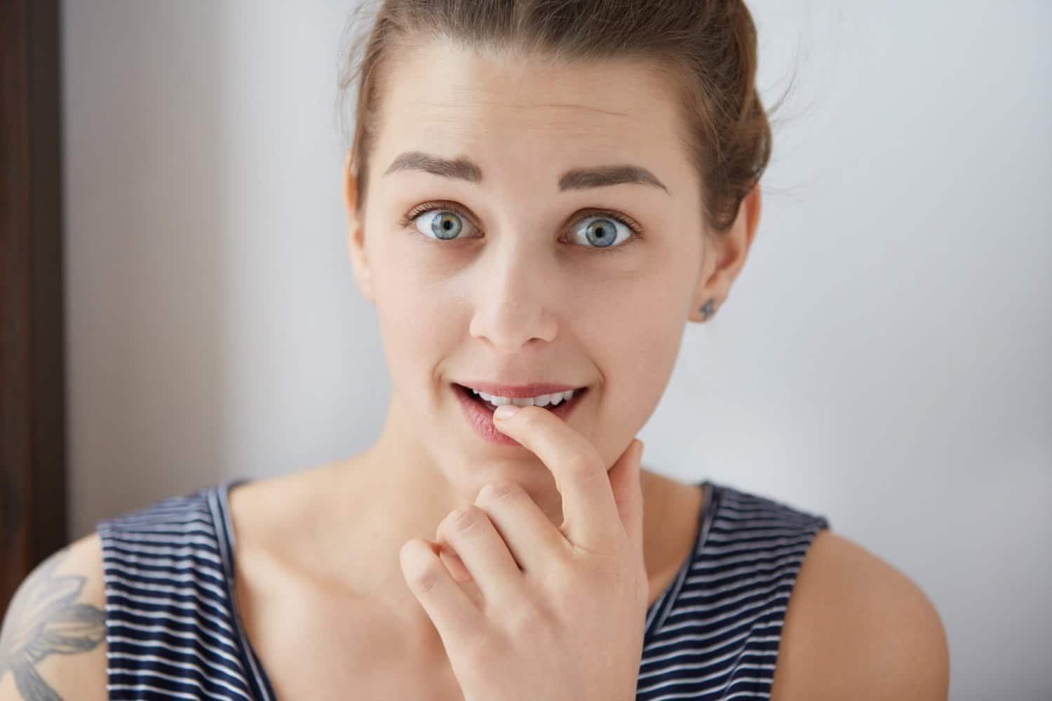 Ongles bleus: quelles sont les causes et quand faut-il s’ en quiéter ?