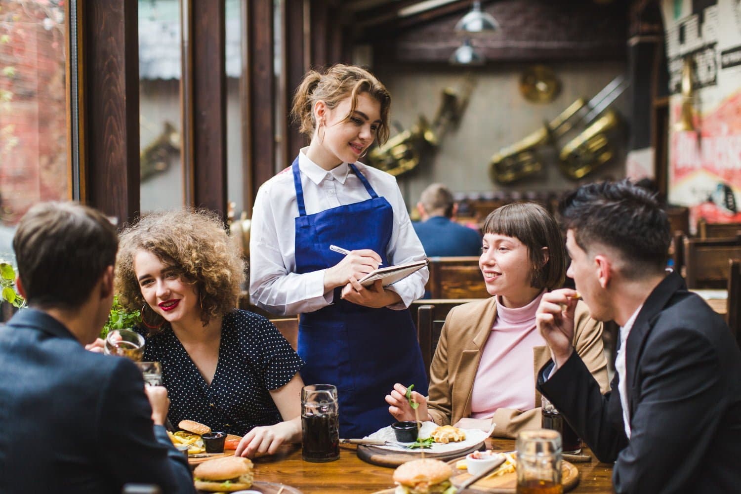 Pause déjeuner saine : idées de repas minceur pour respecter son régime au travail