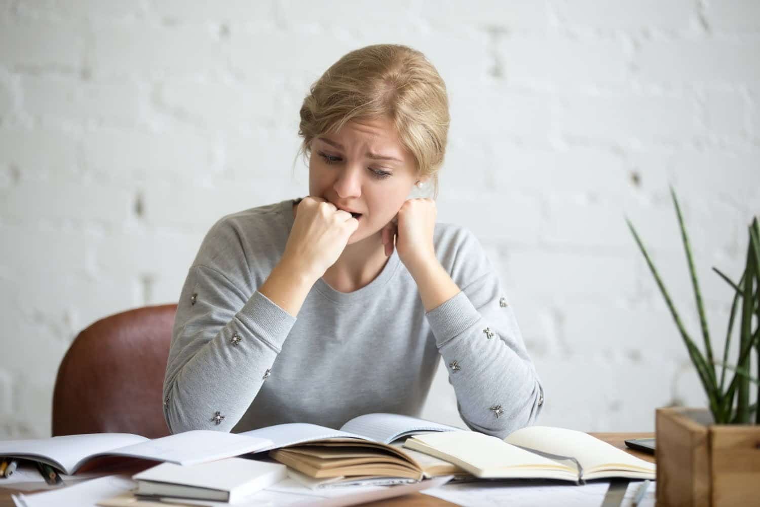 Après une infection grave, le cerveau reste en alerte : pourquoi l’anxiété et la dépression peuvent durer des mois