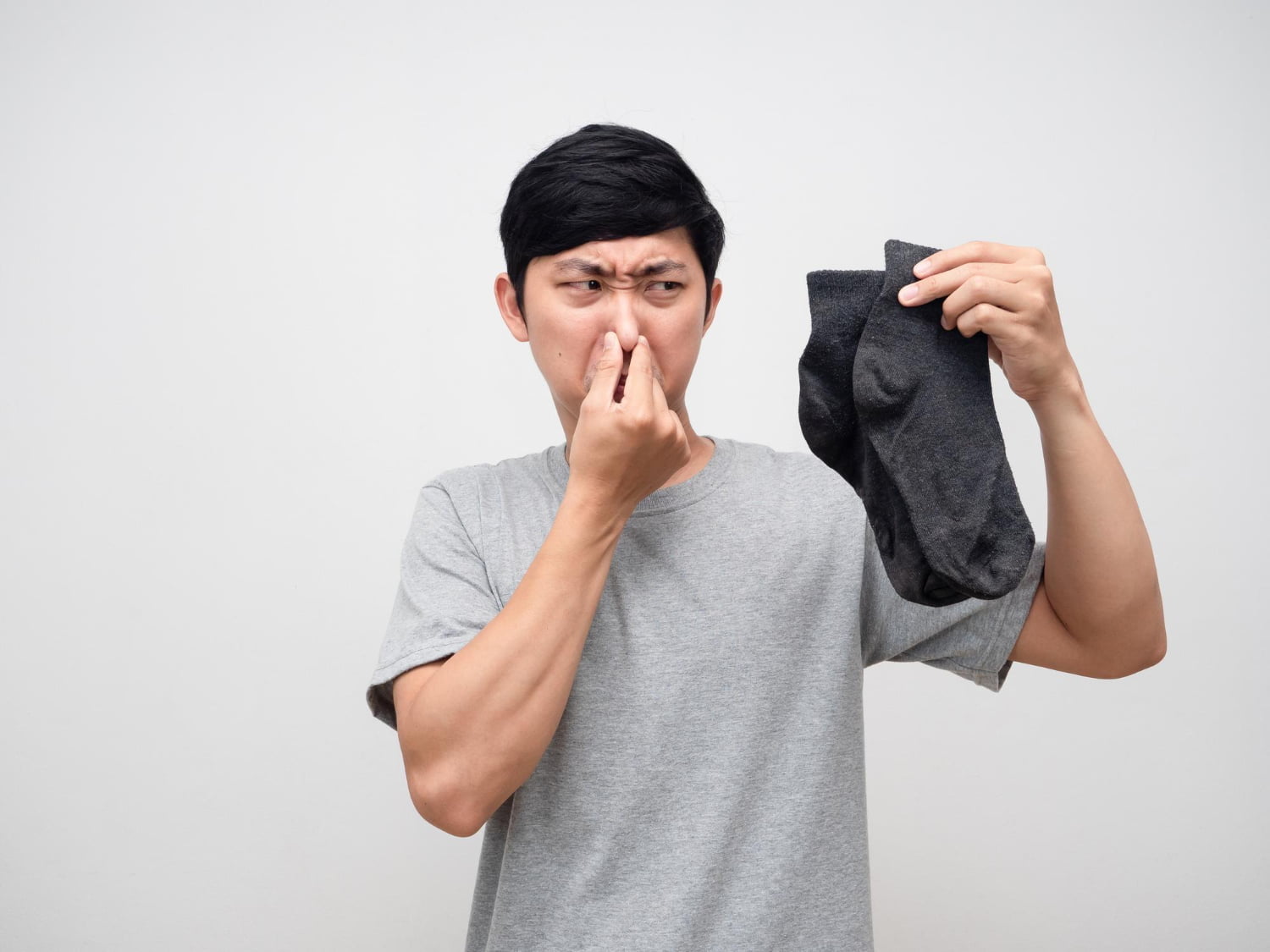 Mauvaise odeur des pieds : 7 raisons pas très sexy