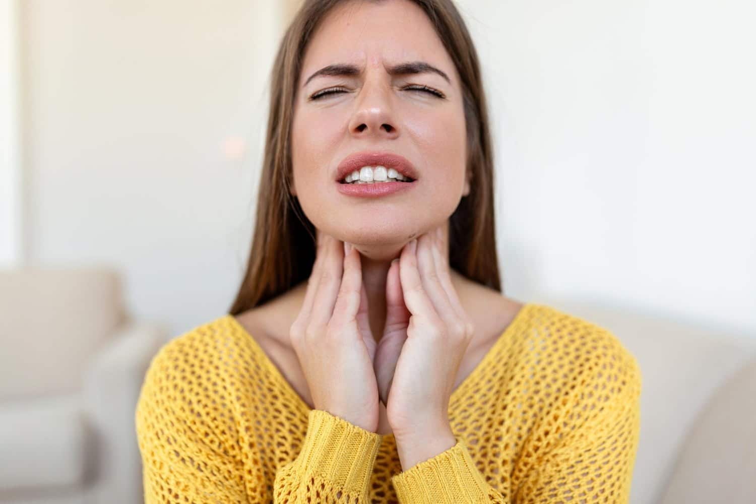 Symptômes du cancer de la thyroïde : 6 signes à surveiller