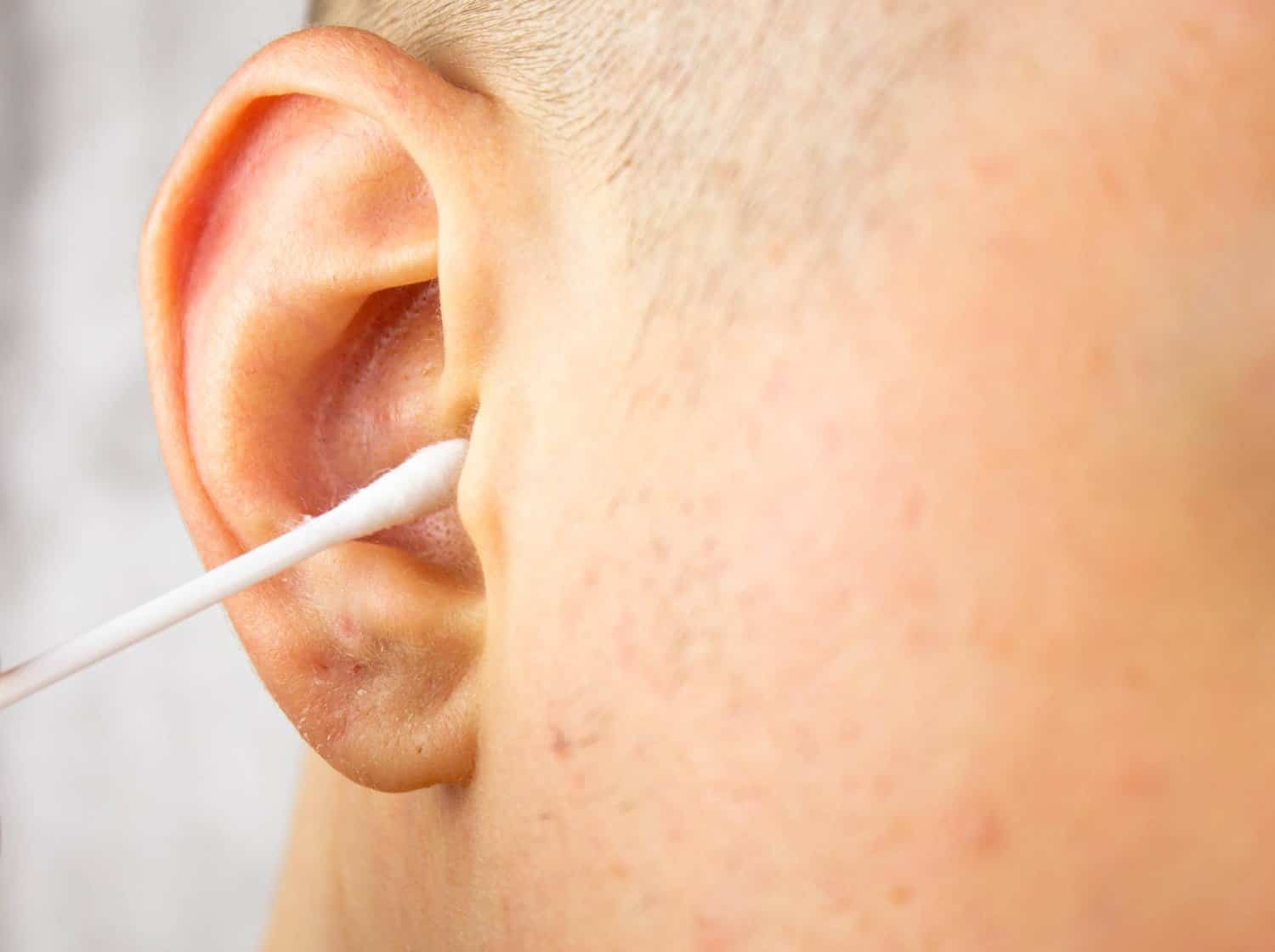 Comment se nettoyer les oreilles en toute sécurité