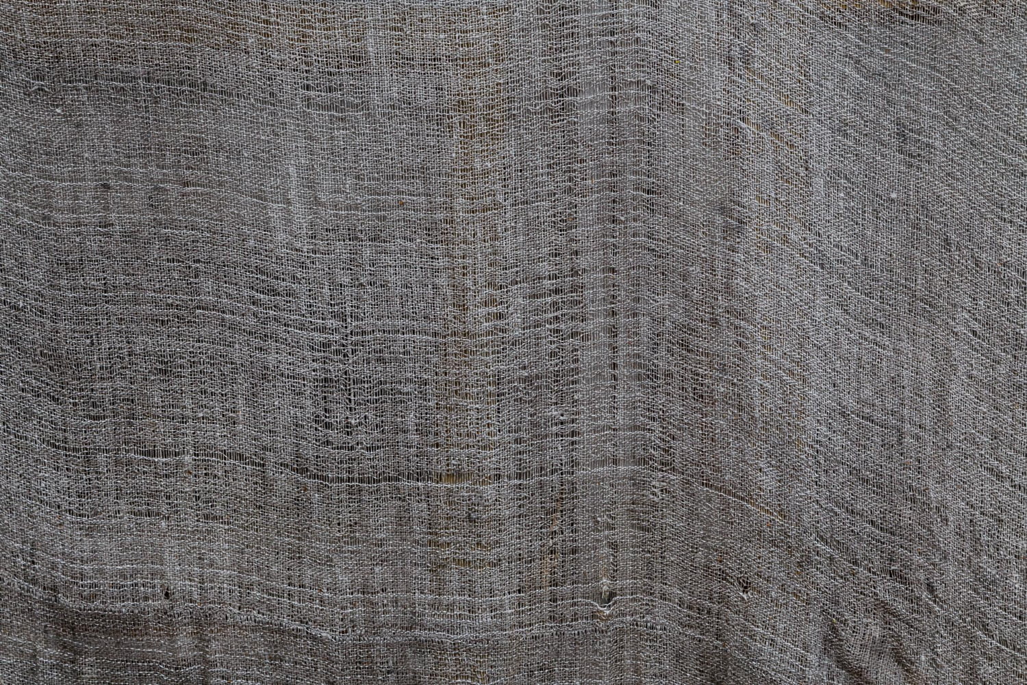 5 choses qui provoquent des trous mystérieux dans vos vêtements
