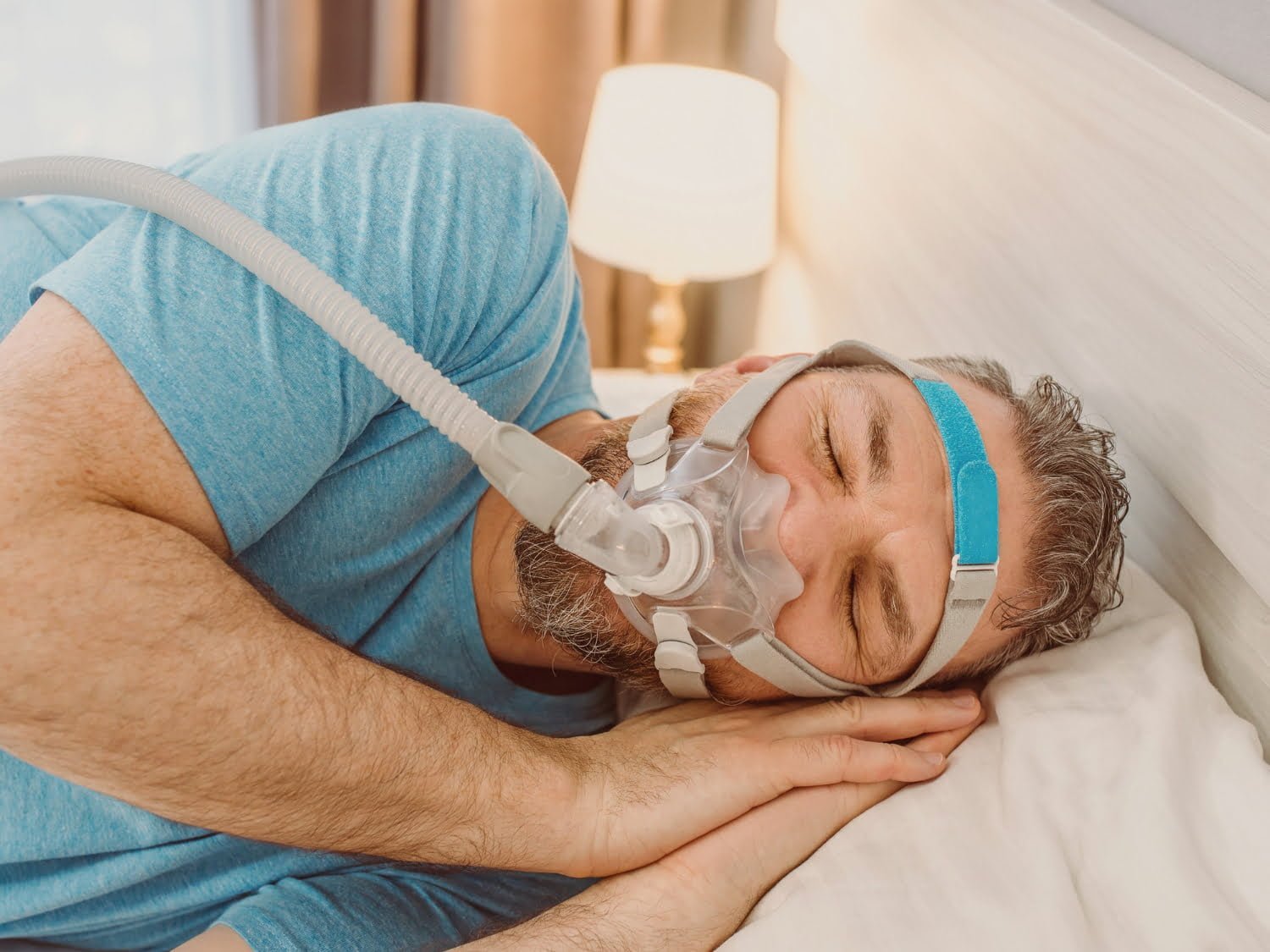 Apnée du sommeil : un risque caché de micro-saignements cérébraux, démence et AVC
