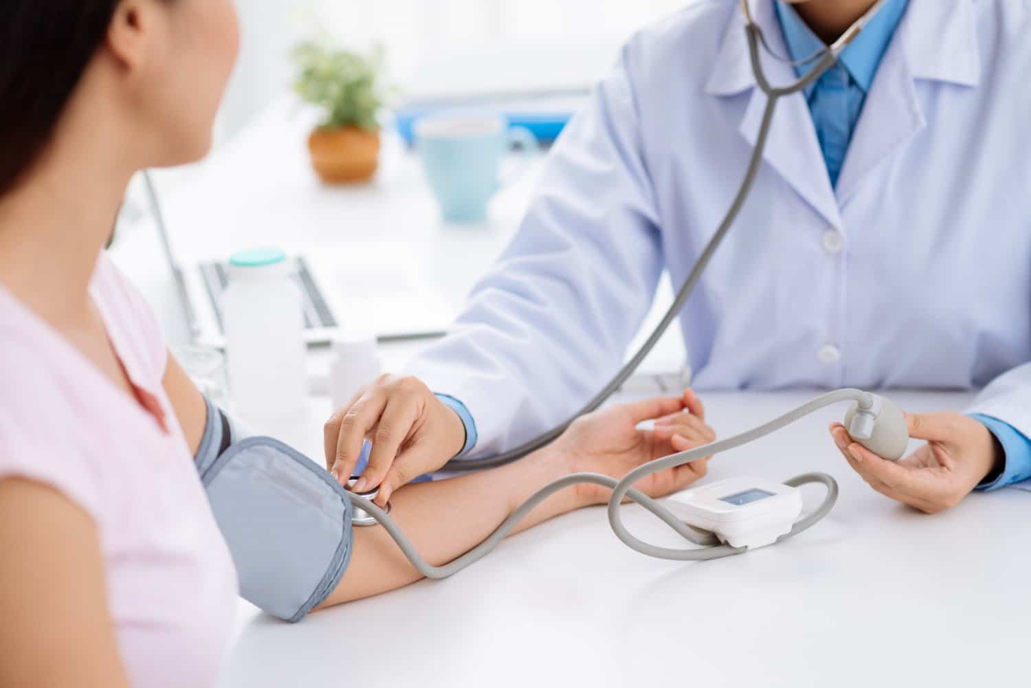 Hypertension à 30-40 ans : la bombe à retardement cœur–reins chez les jeunes adultes