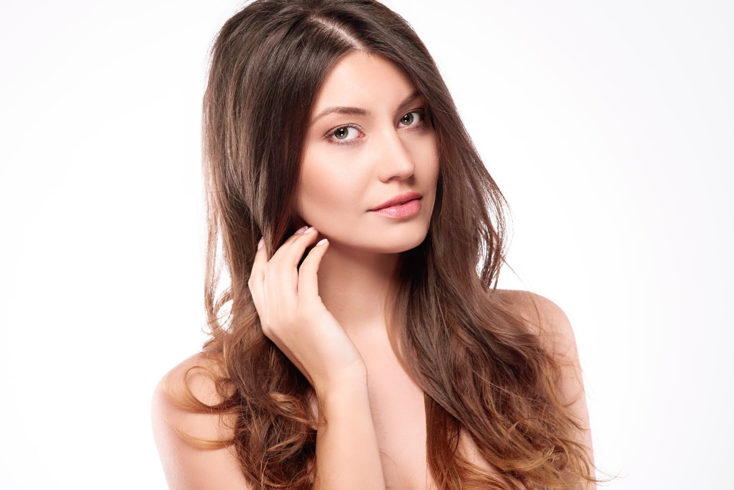 L’été touche à sa fin, il est temps de réparer nos cheveux grâce à ces 5 étapes.