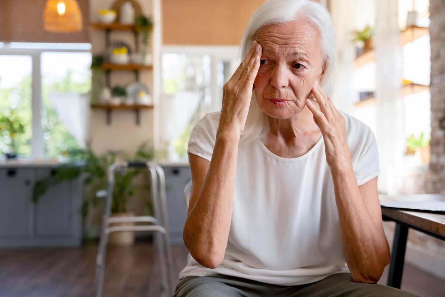 Symptômes de l’Alzheimer : un subtil changement de l’élocution