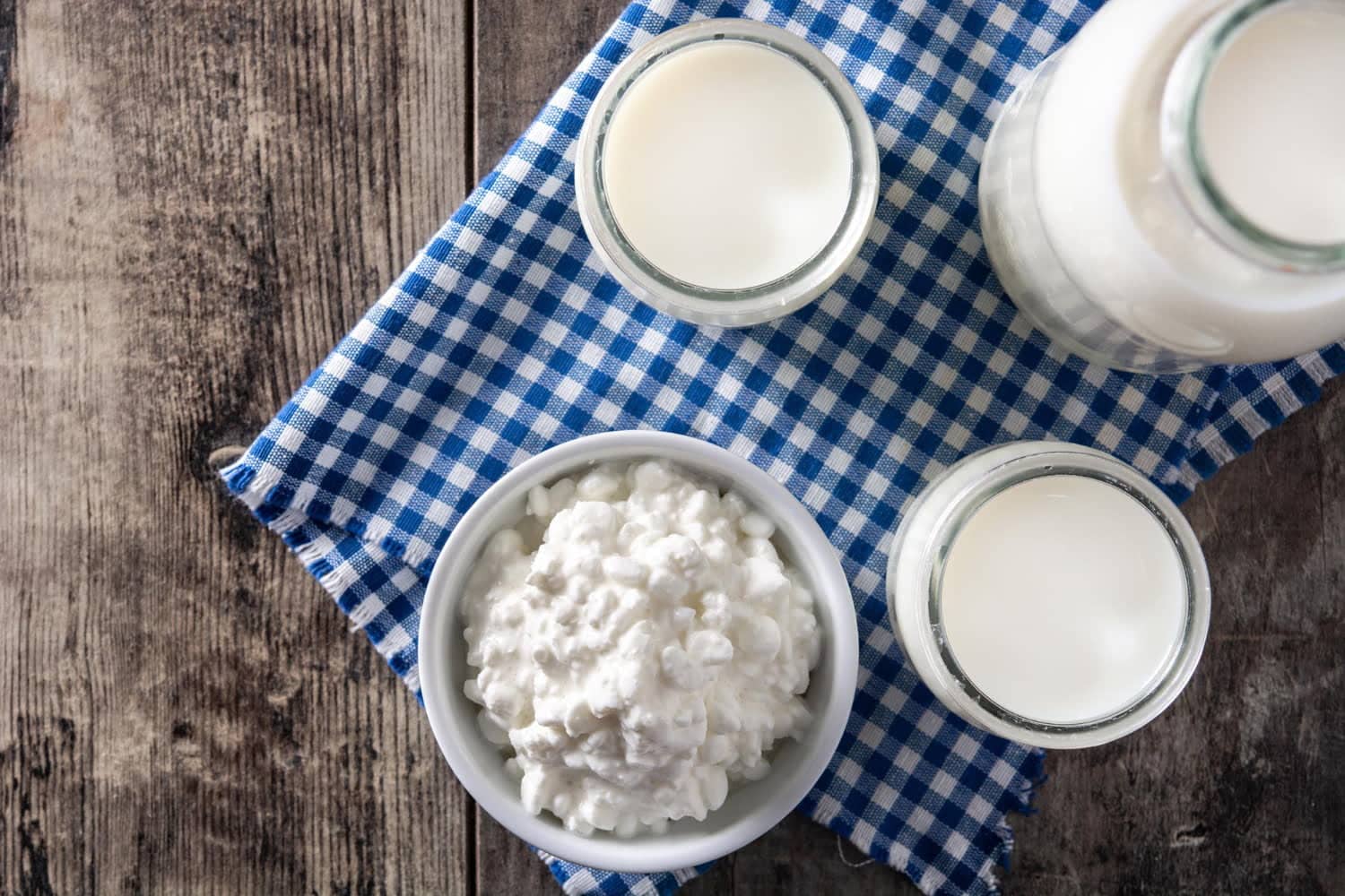 Boire du kéfir modifie favorablement votre microbiote intestinal et buccal