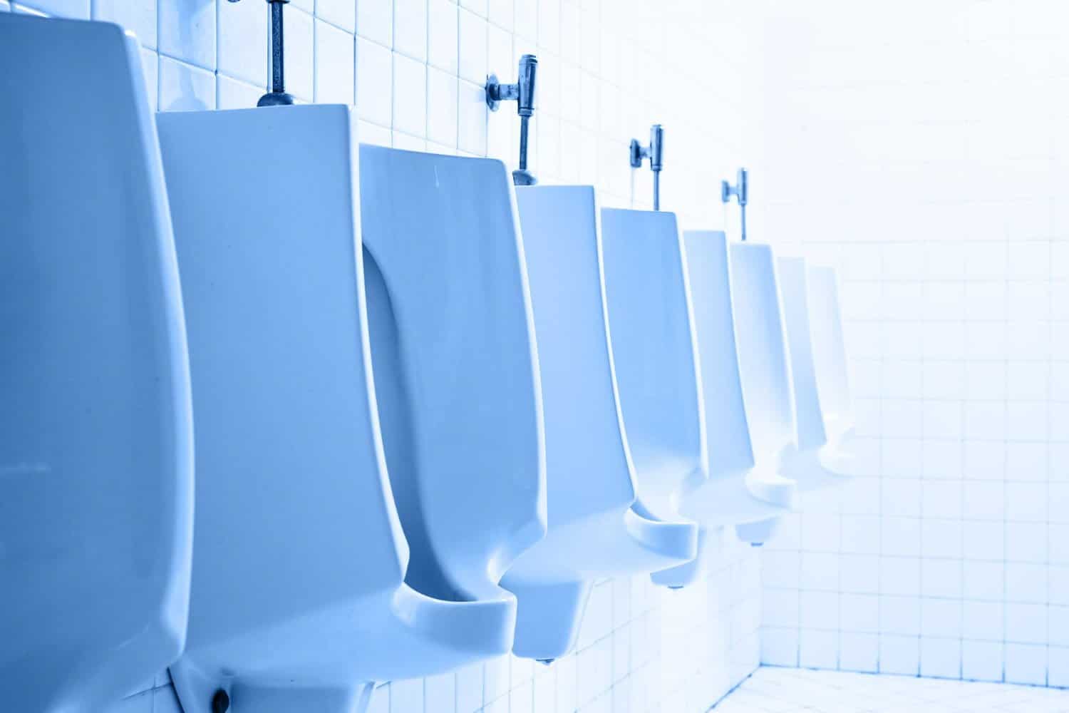 Urine malodorante? Les principales causes et comment l’atténuer