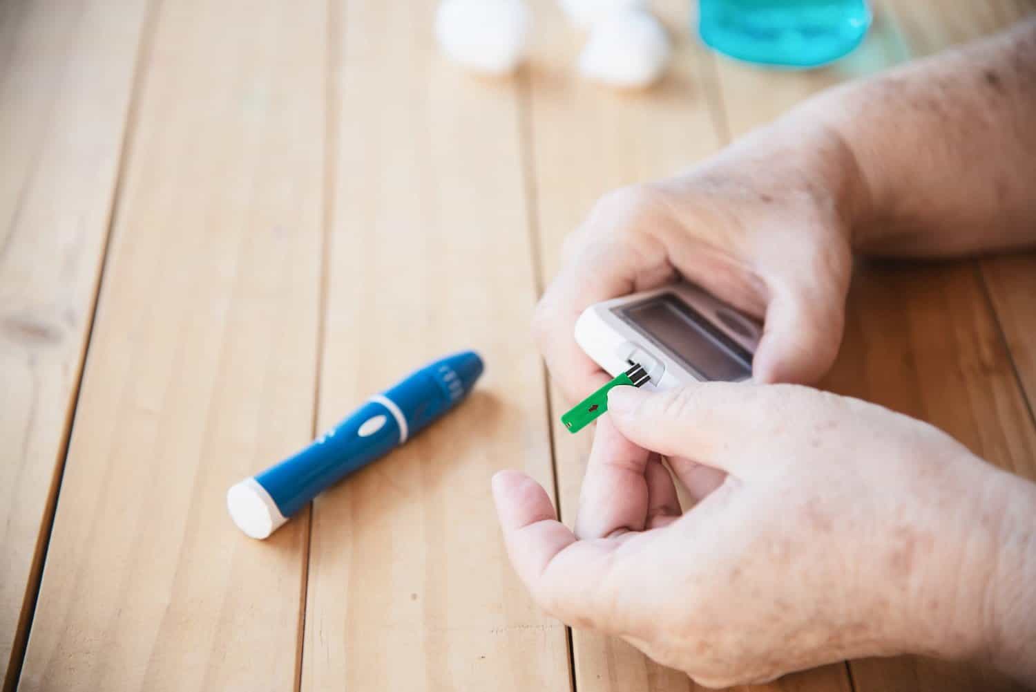 Neuropathie diabétique : causes, symptômes et traitements