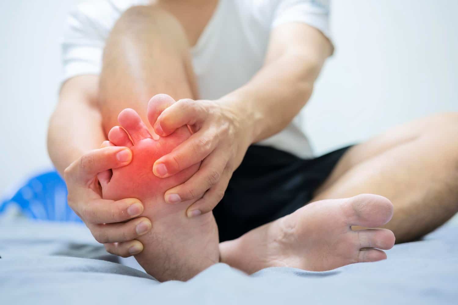 Réduire naturellement l’acide urique : Conseils pour limiter le risque de goutte