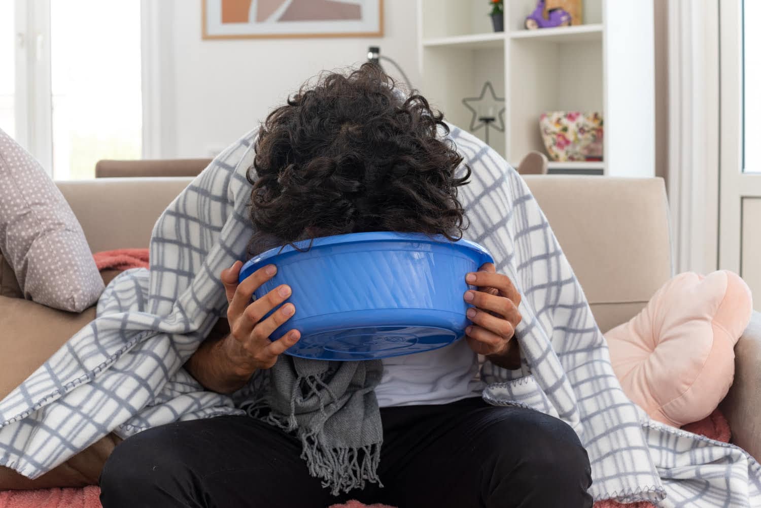 La science dévoile le secret caché derrière les vomissements causés par l’intoxication alimentaire
