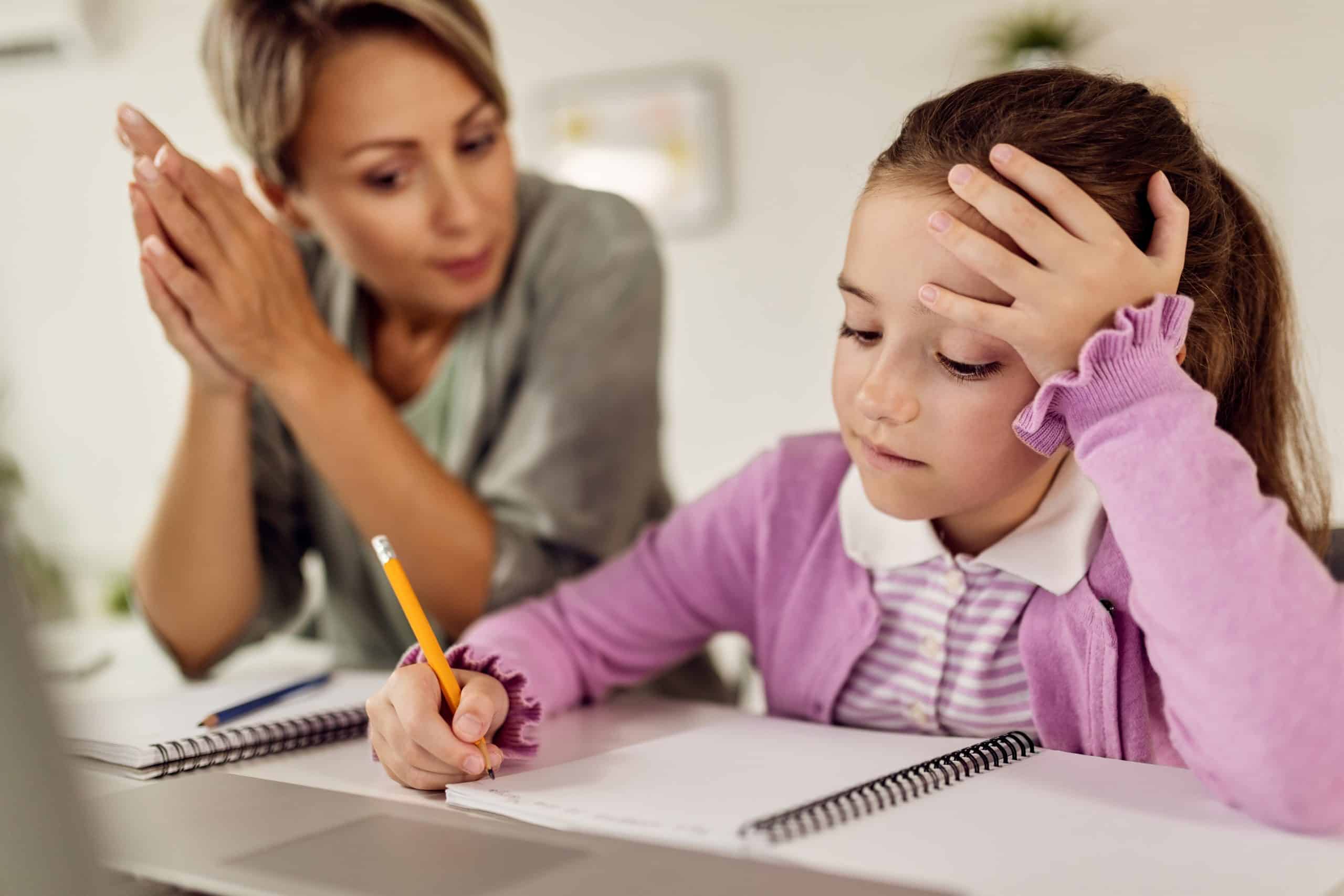 Comment aider votre enfant lorsqu’il a du mal à faire ses devoirs ?