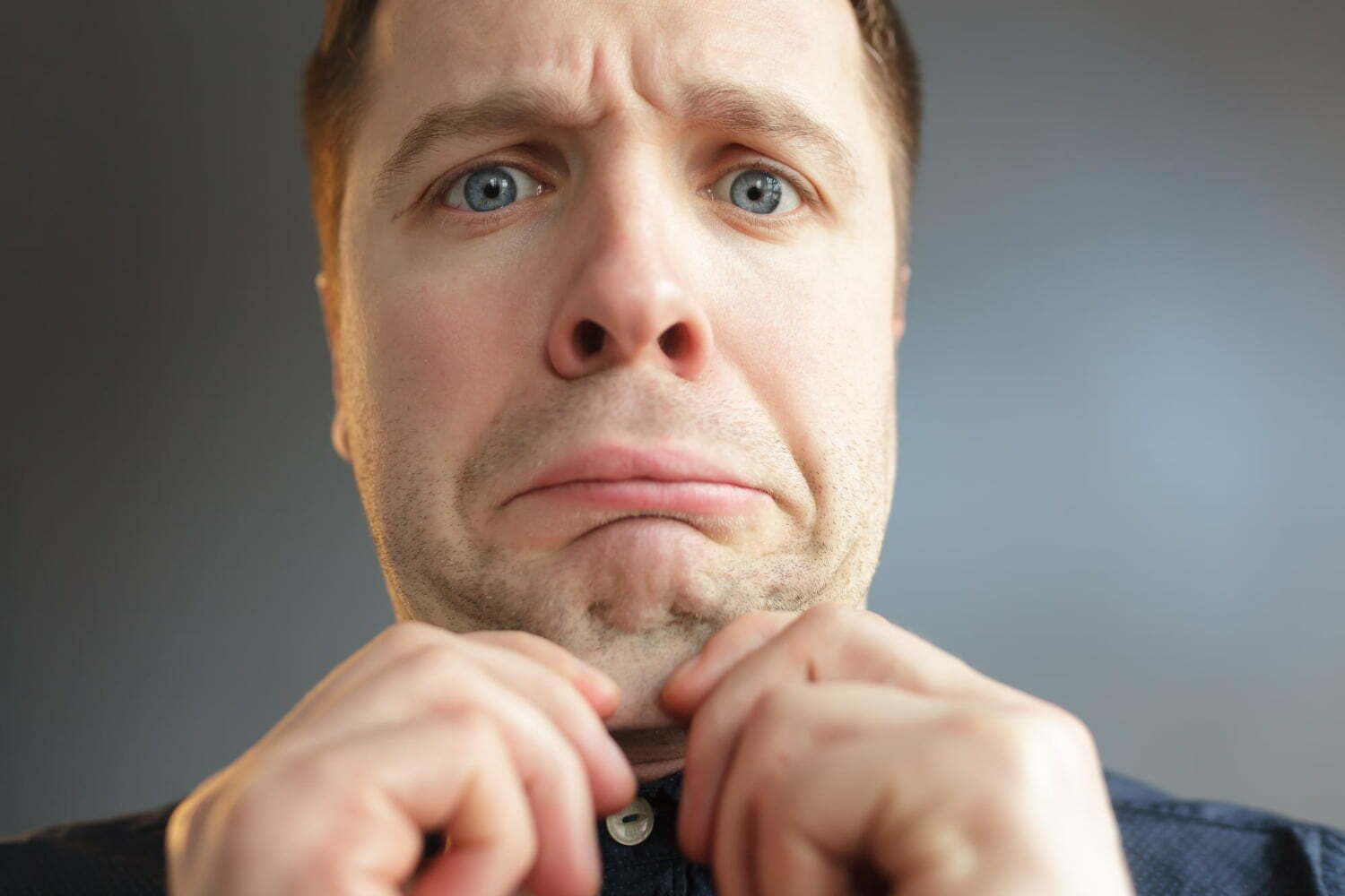 Le double menton : cette boule qui déforme le visage est à supprimer !  