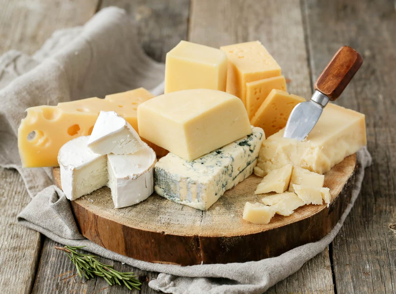 Le fromage pourrait provoquer des cauchemars. Ce que cette étude révèle