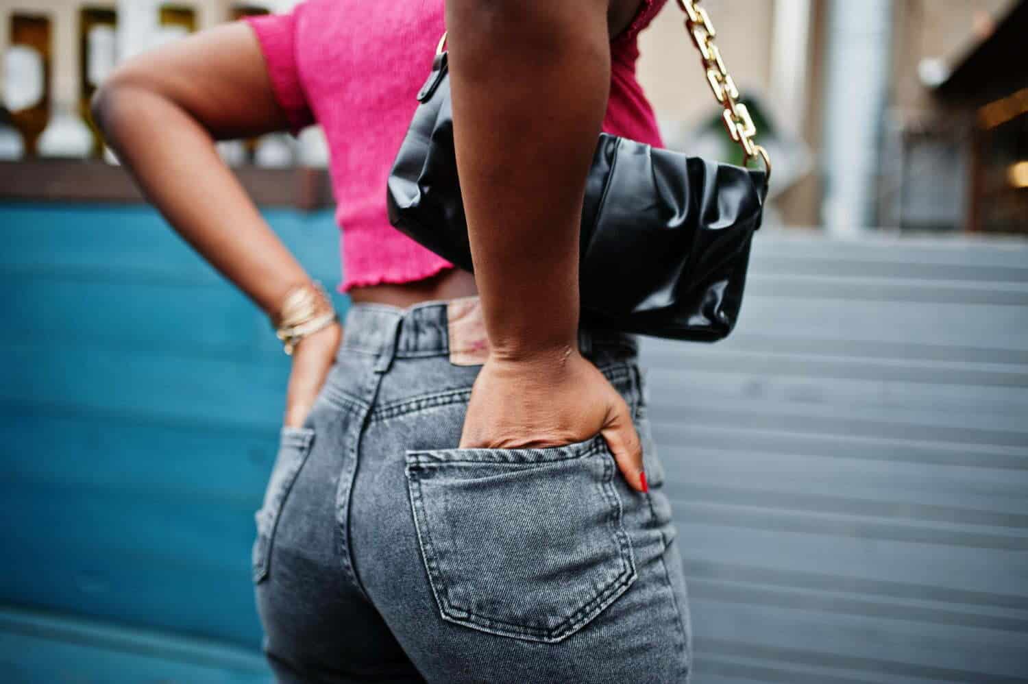 Les effets secondaires bizarres du port de jeans trop serrés