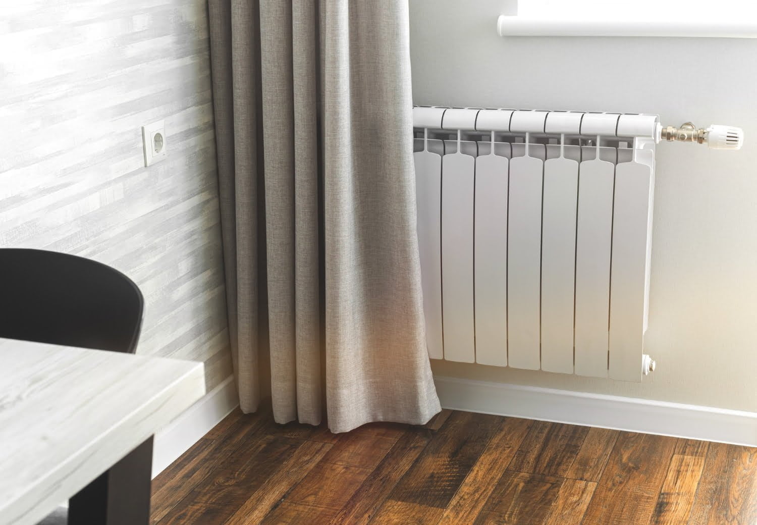 Mettre du papier aluminium derrière le radiateur pour plus d’économie !!