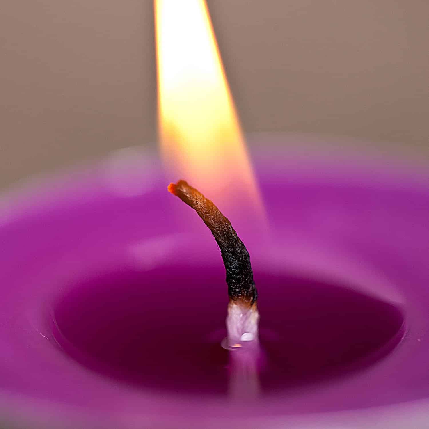 Comment enlever la cire des bougies sur chaque type de vêtement ?