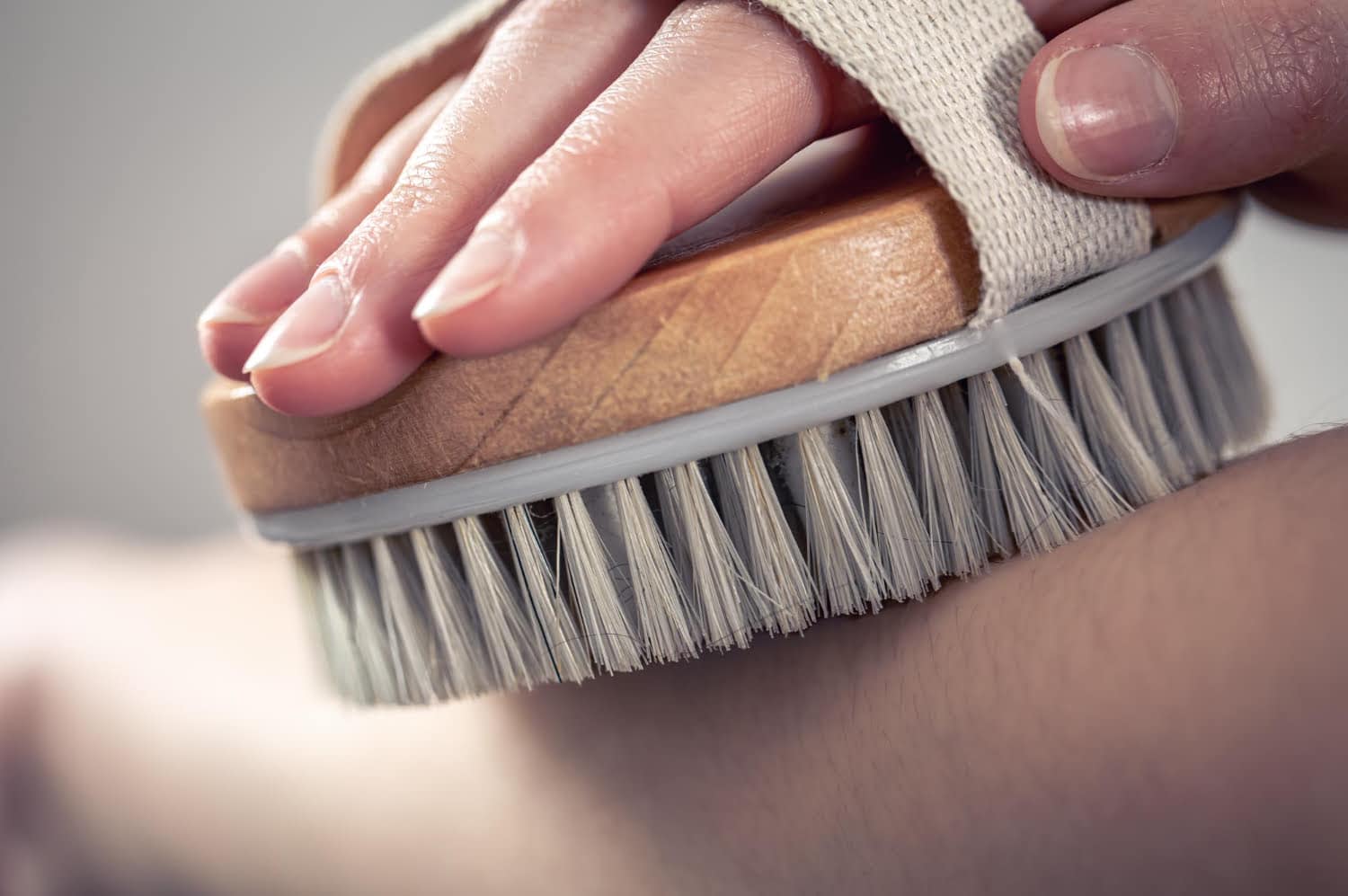 Le brossage à sec : une technique simple pour améliorer votre circulation sanguine
