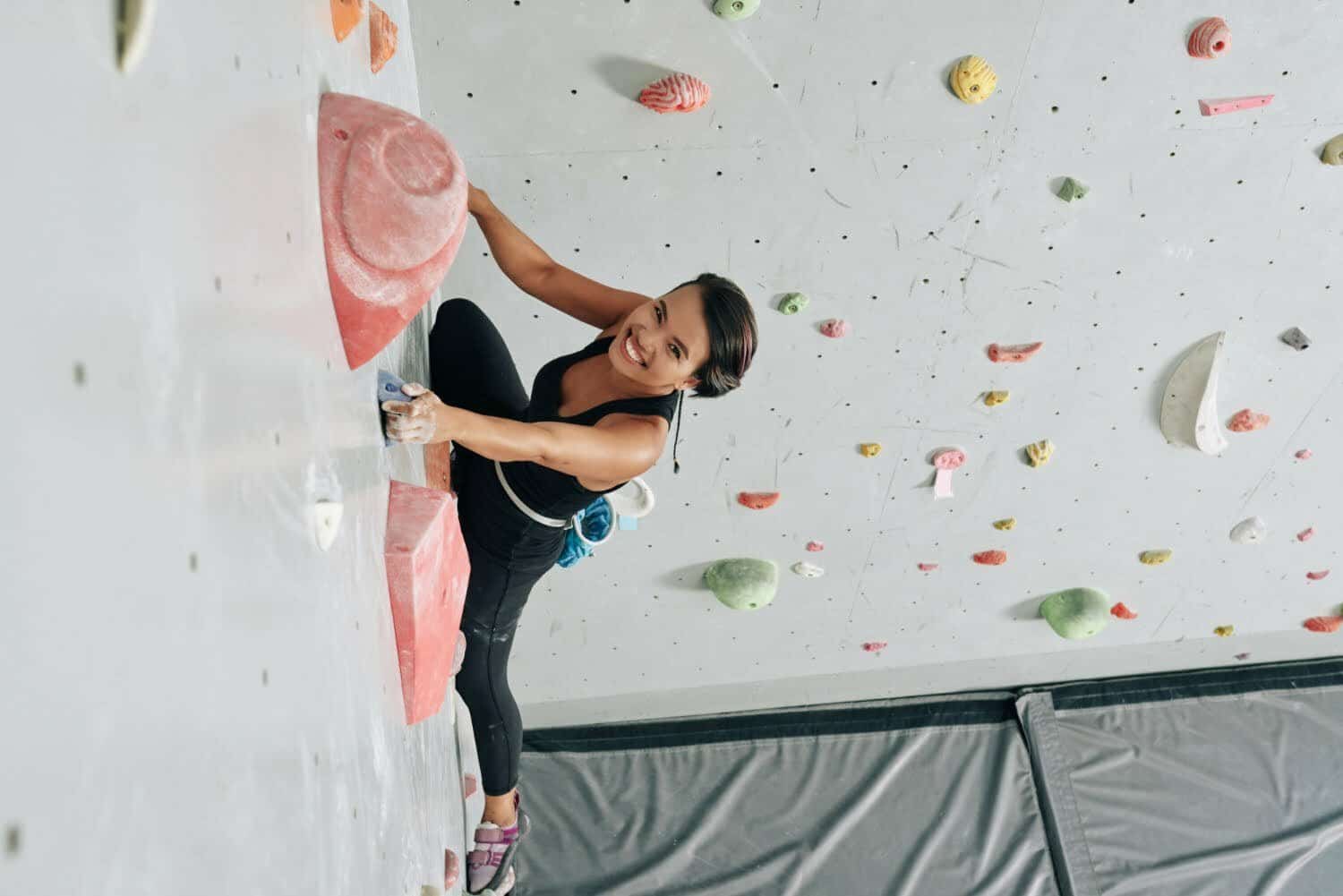 Escalade en salle : guide pour débuter