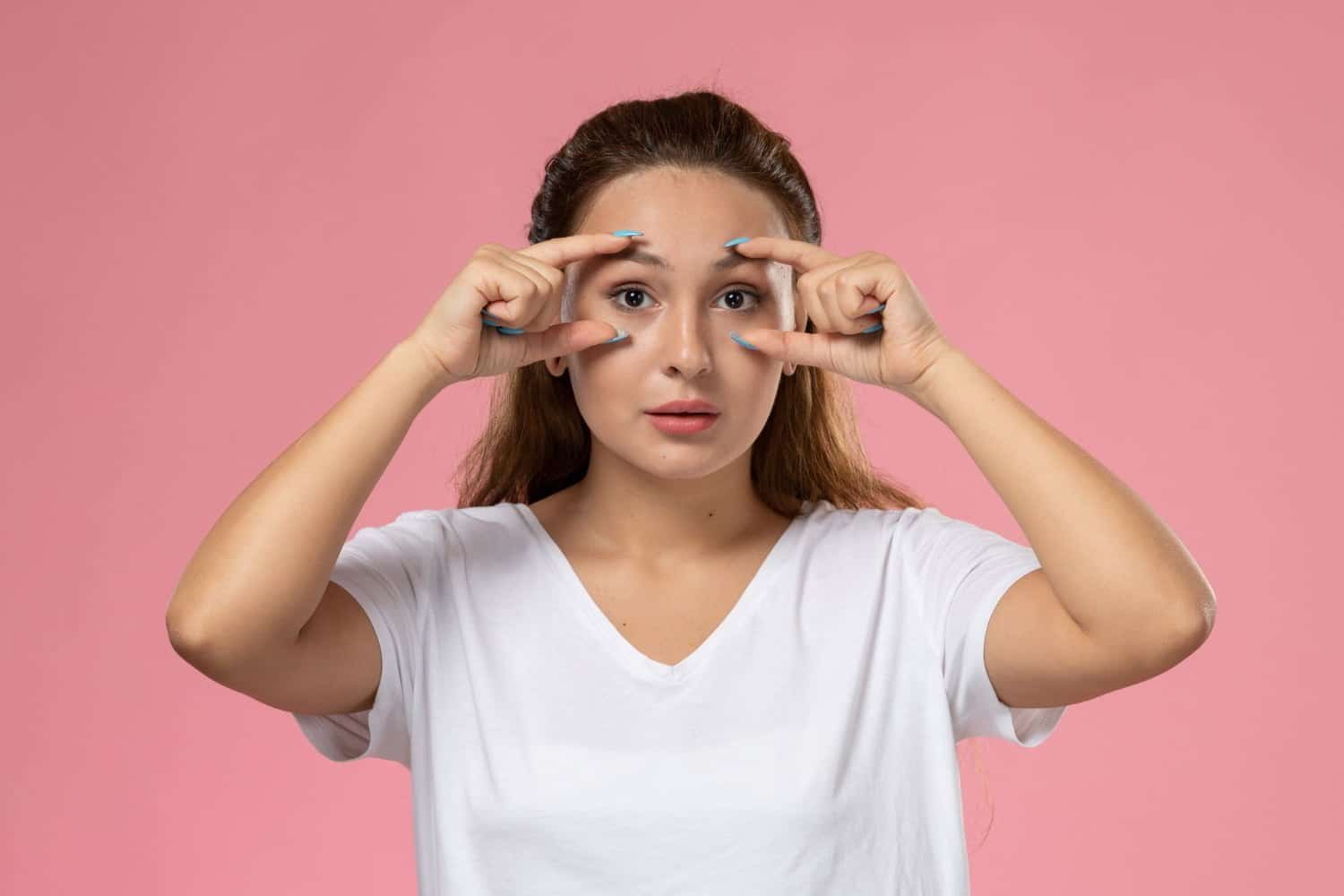 8 habitudes quotidiennes qui abîment vos yeux à long terme et font baisser votre vision