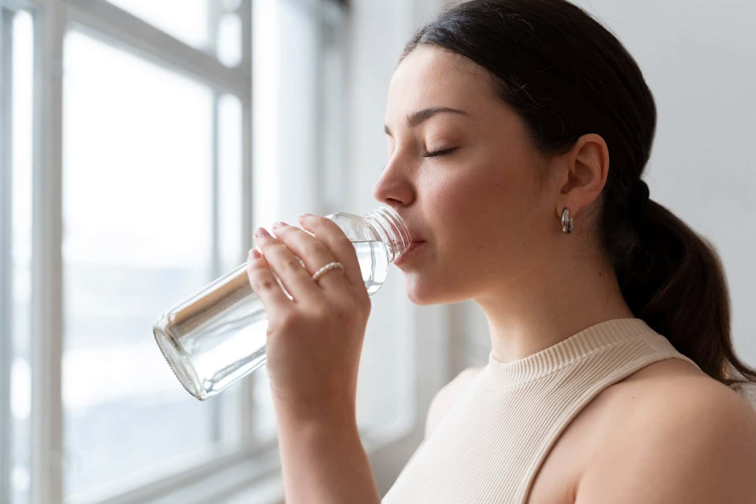 Boire de l’eau pour la tension artérielle : un moyen de la faire baisser ?