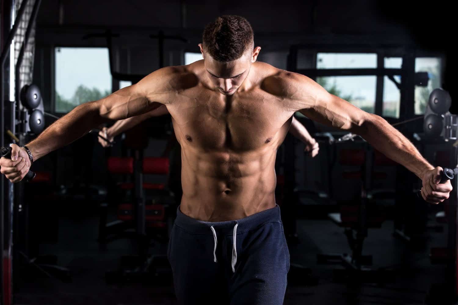 Savez-vous qu’il existe un exercice plus efficace que les pompes pour développer vos pectoraux ?