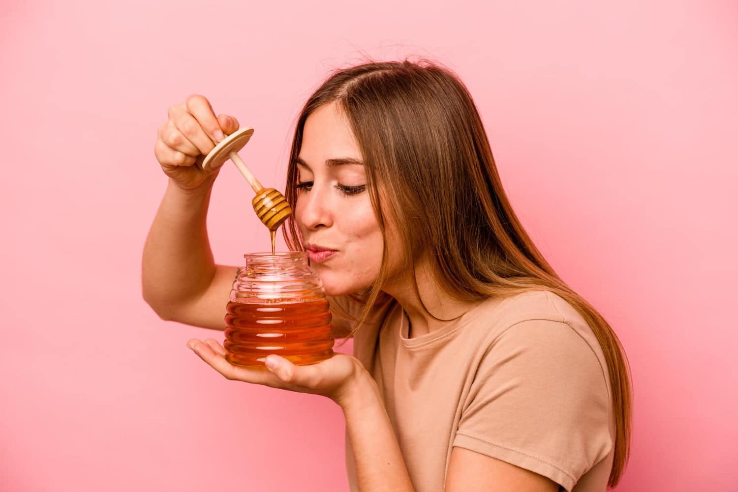 Soulager une gorge irritée : le miel peut-il aider ?
