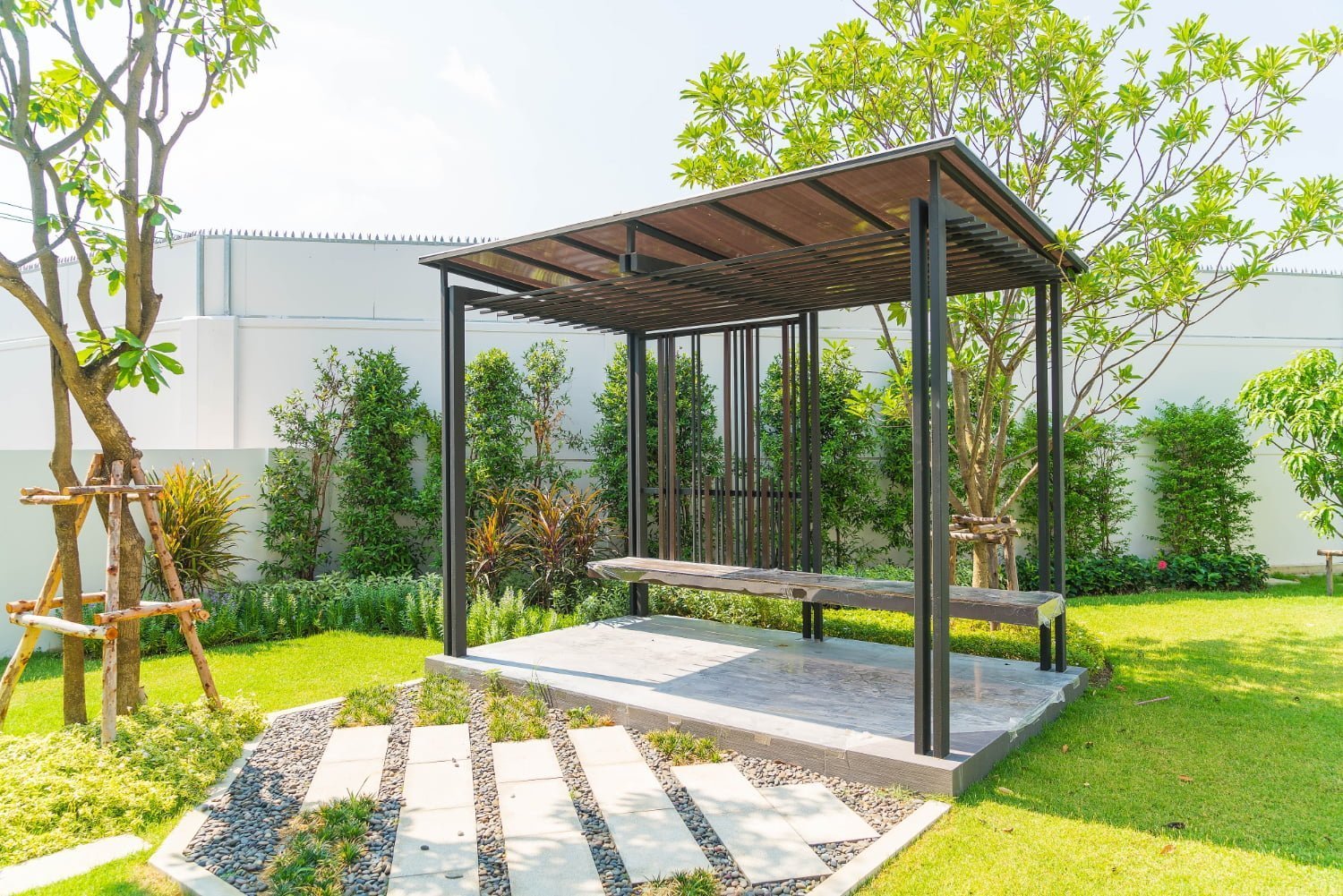 Protéger son jardin des tiques naturellement