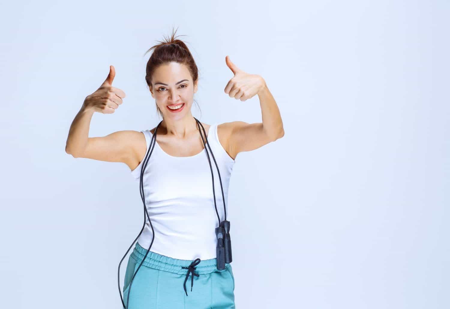 Sauts Jumping Jacks : 6 avantages et 1 circuit d’exercices
