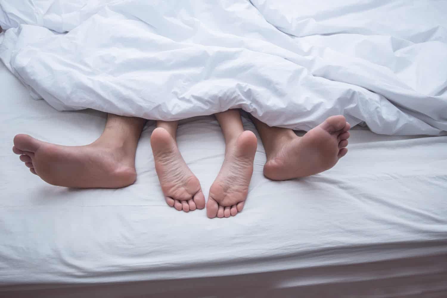 4 symptômes étranges qui peuvent apparaitre après les rapports intimes